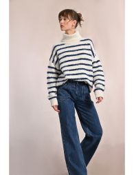 Wide-leg jeans with topstitching
