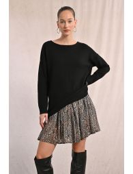 Straight knit sweater