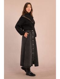 Longue jupe en denim brut