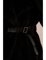 Fur-effect sleeveless jacket
