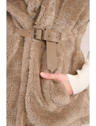 Fur-effect sleeveless jacket