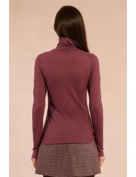 Thin turtleneck