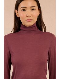 Thin turtleneck
