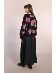 Pull fleuri en maille brossée
