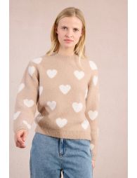 Knitted sweater with heart pattern