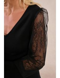 Robe courte en maille et dentelle