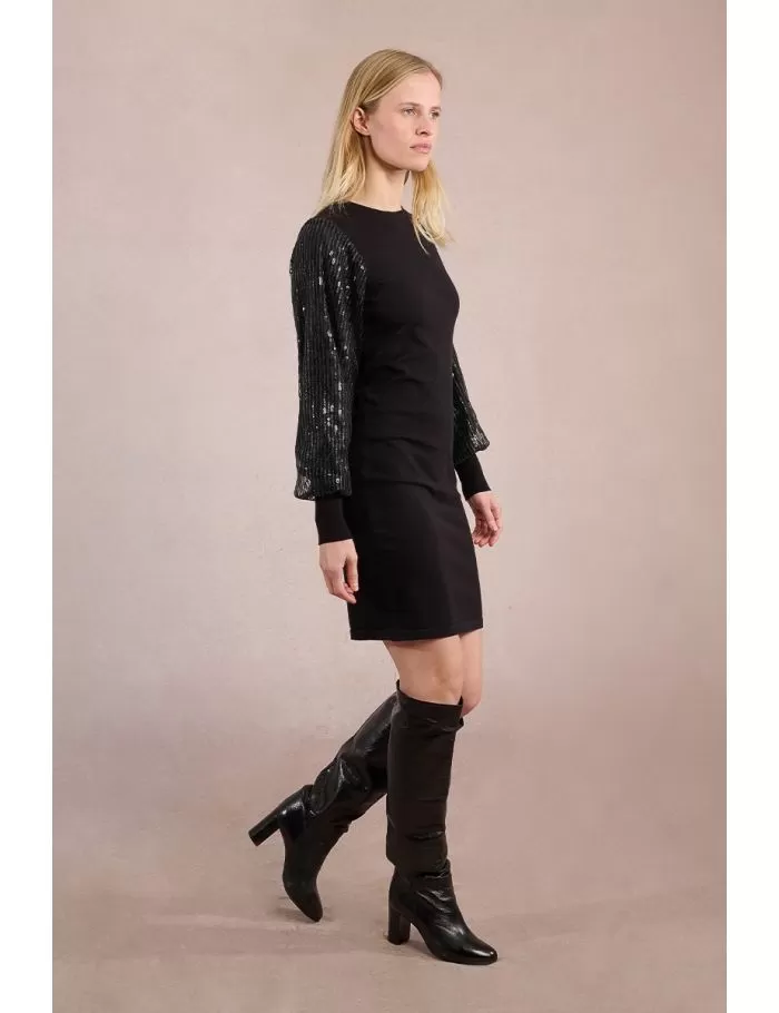 Vestido corto de manga larga en tejido brillante