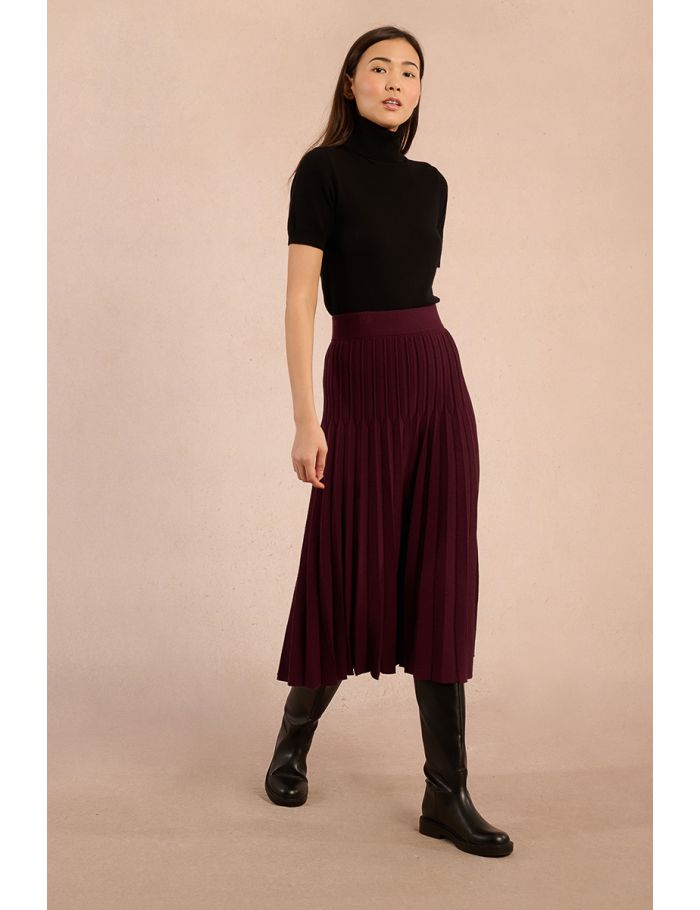 Pleated knit midi skirt