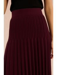 Pleated knit midi skirt