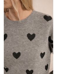 Knitted sweater with heart pattern