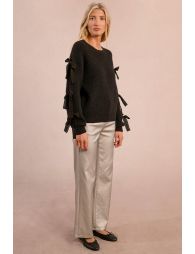 Bow sweater
