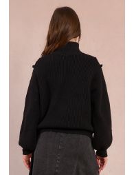 Sweater with fancy bust