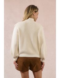 Sweater with fancy bust