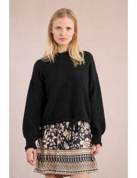 Sweatshirt-style knitted sweater, lace edge