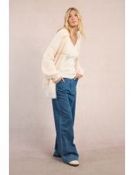 Knitted cardigan, open and iridescent