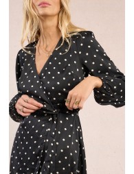 Robe courte, portefeuille à pois