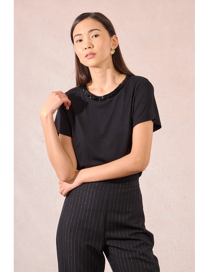 T-shirt, encolure en sequins