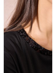 T-shirt, encolure en sequins