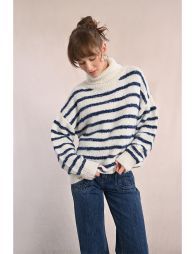 Pull texturé à rayures irisée