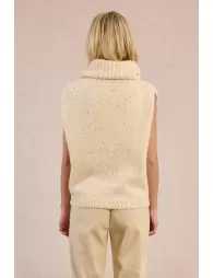 Sleeveless sweater, studded with sequins