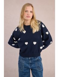 Pull à cœur en relief