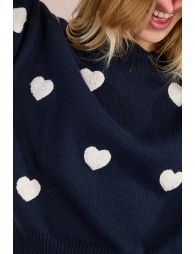 Pull à cœur en relief