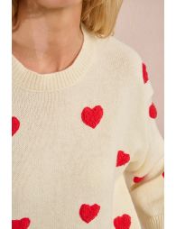 Pull à cœur en relief