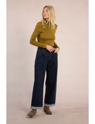 Iridescent ribbed knit turtleneck