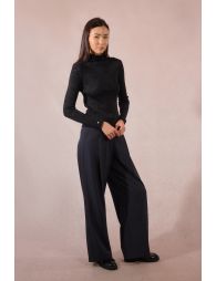 Iridescent ribbed knit turtleneck