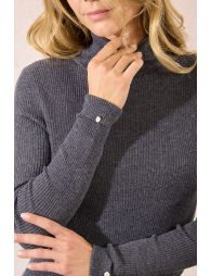 Iridescent ribbed knit turtleneck