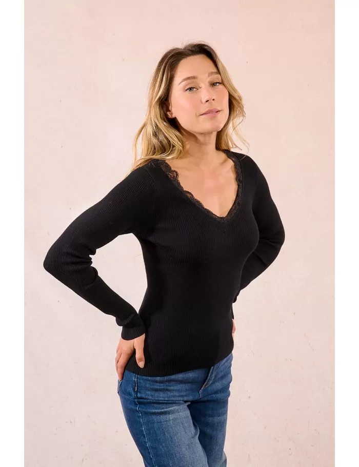 Sous-pull finition dentellée
