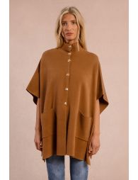 Knitted cape, buttoned