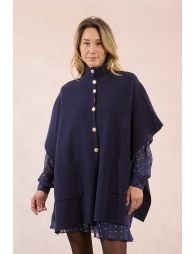 Knitted cape, buttoned