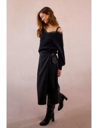 Knitted sweater, off-the-shoulder