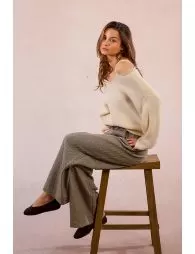 Pull en maille, épaules dégagées