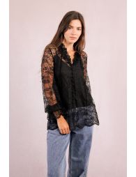 Chemise en dentelle transparente