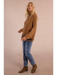 Poncho type sweater with fringes