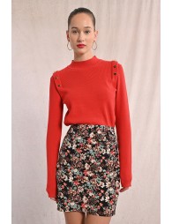 Thin sweater with shoulder pads