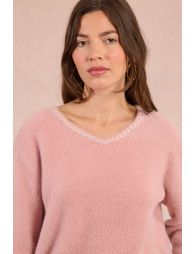 Pull en maille duveteuse, col perlé