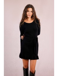 Short knitted dress, belted