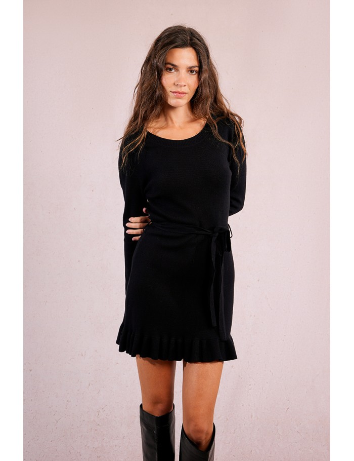 Vestido corto de manga larga con lazada