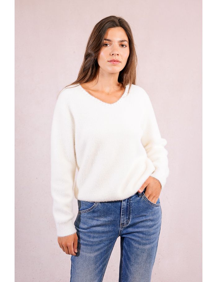 Pull en maille duveteuse, col perlé