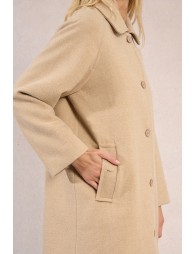 Straight buttoned coat