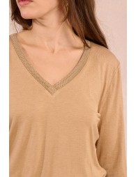 T-shirt à col V, orné de strass