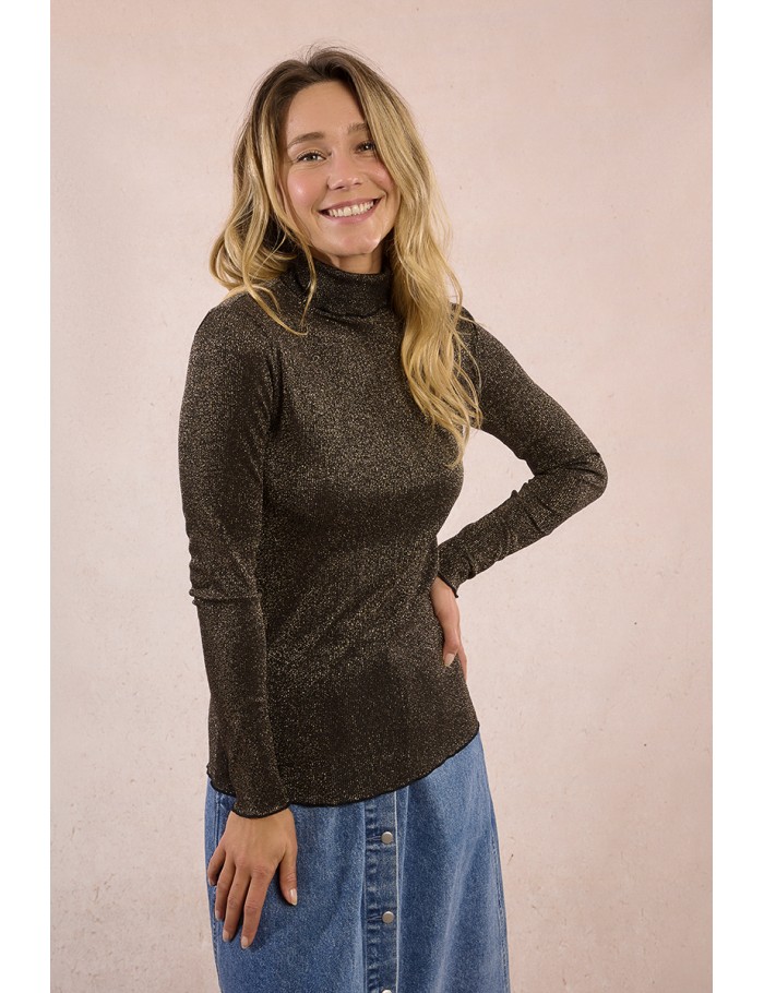 Thin turtleneck in iridescent knit