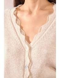 Scalloped cardigan with lace