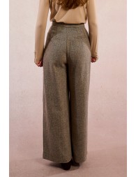 Pantalon large à plis et chevrons