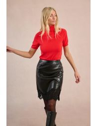 Short skirt in synthetic leather and lace