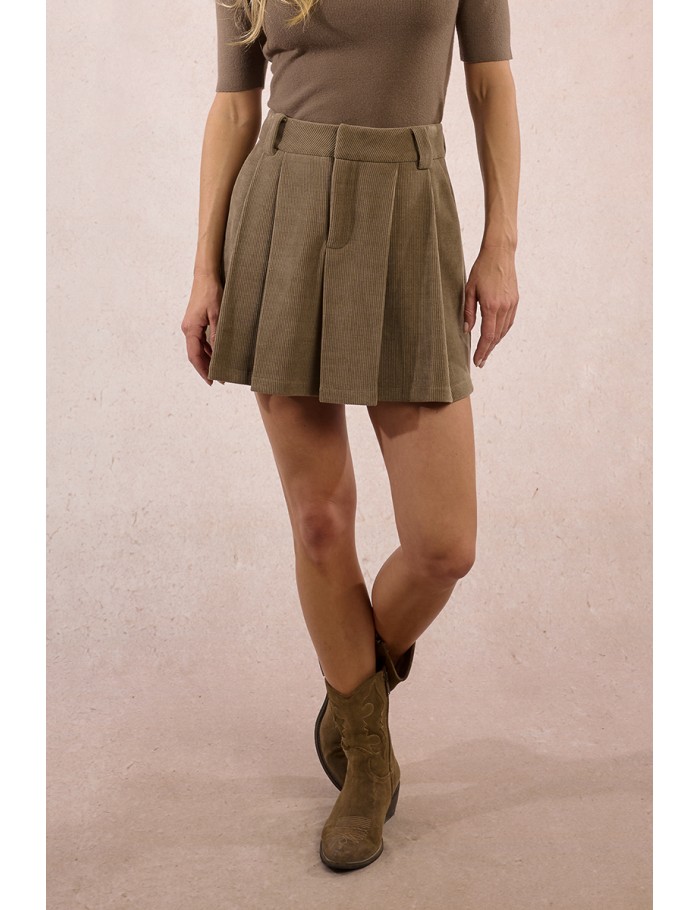 Pleated velvet skort