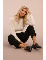 Carrot velvet trousers